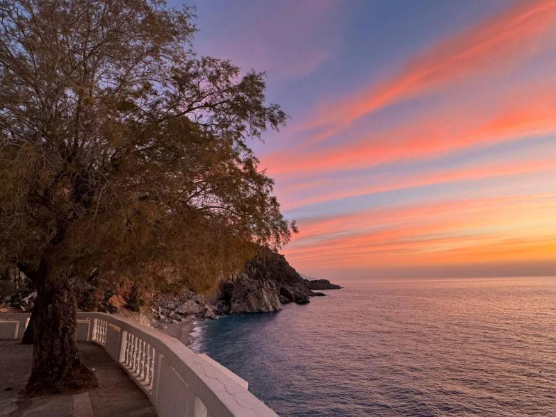 Enilion Luxury Suites Kyra Panagia Dış mekan fotoğraf